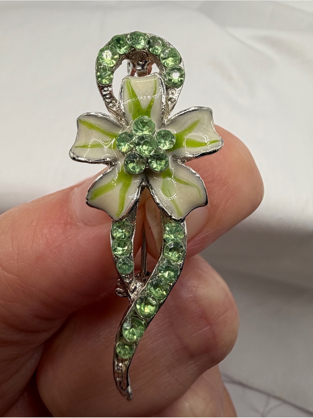 Vintage Flower Brooch Pin Green Enamel Rhinestone Ribbon Silvertone
